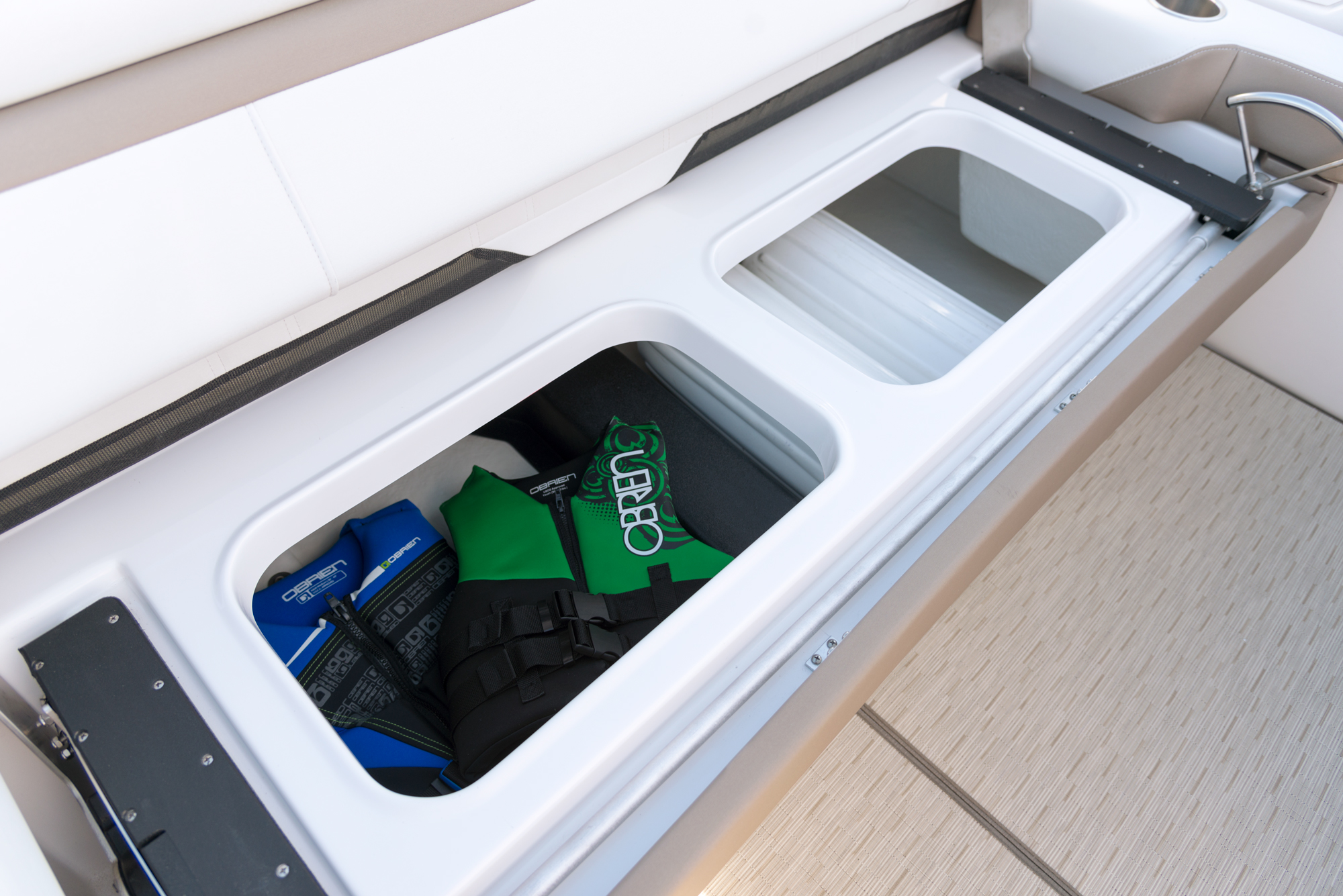 33XO_inset_17_010-2k