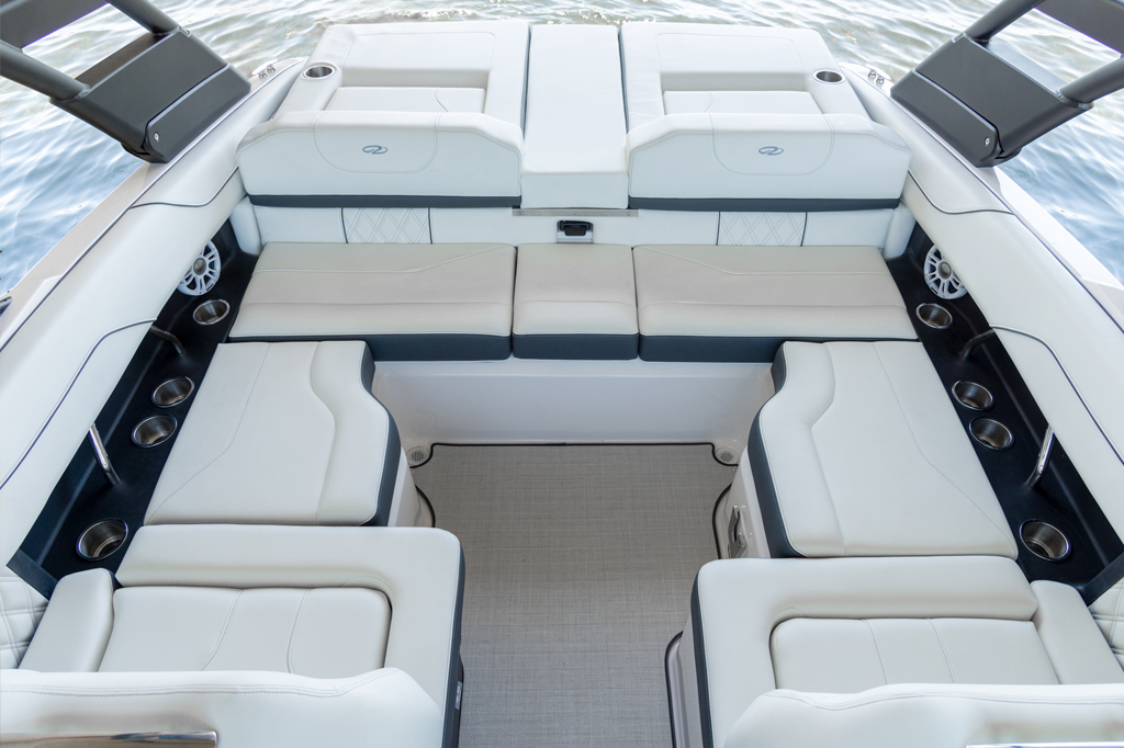 LS2-EdgeToEdgeSeating