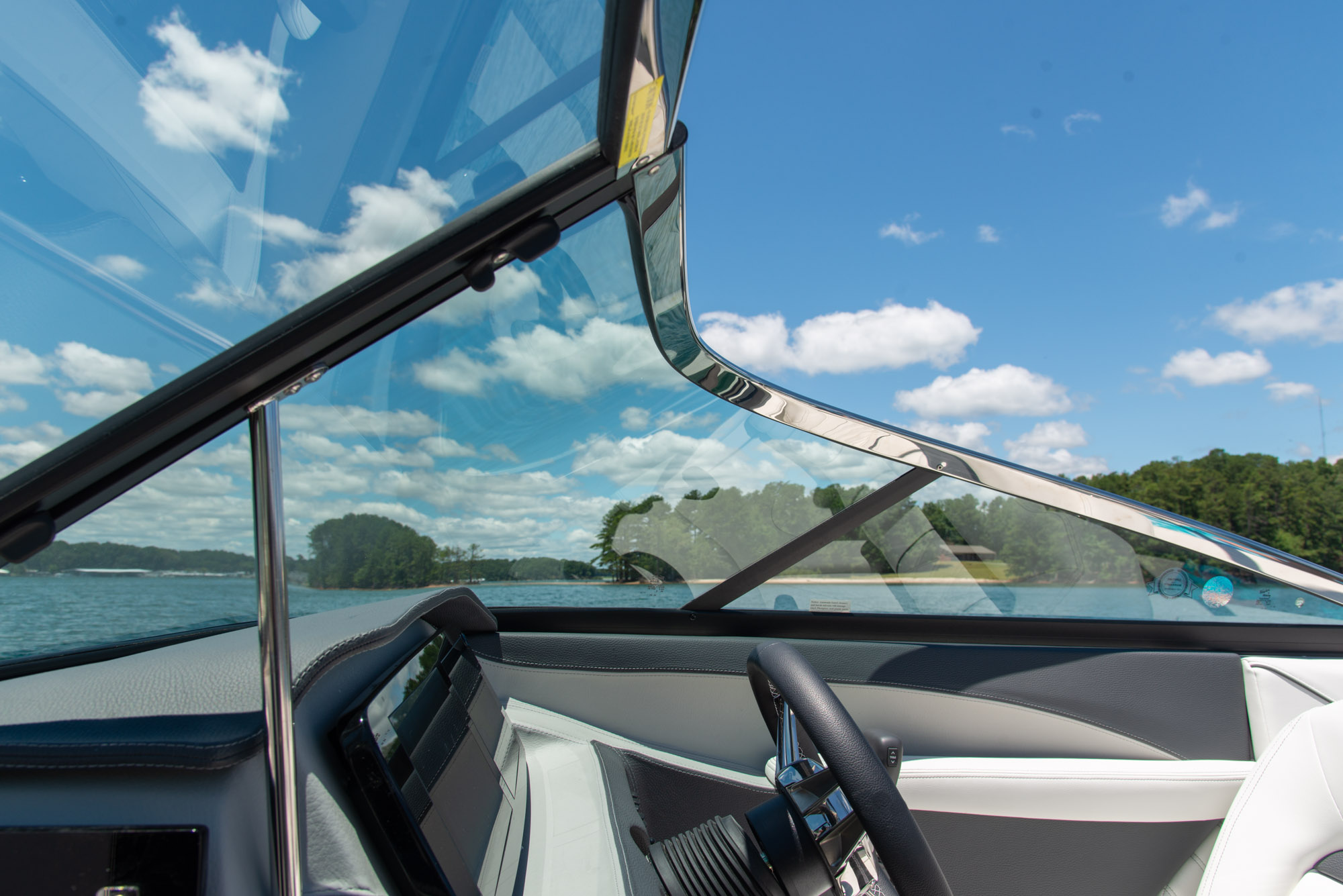 LS6Surf_Inset_24_0111-2k